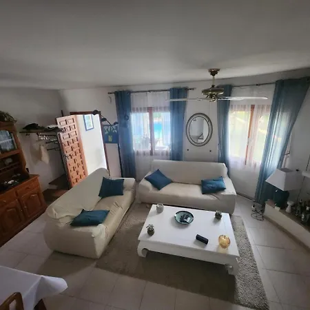 Desiree Holiday home Les Tres Cales